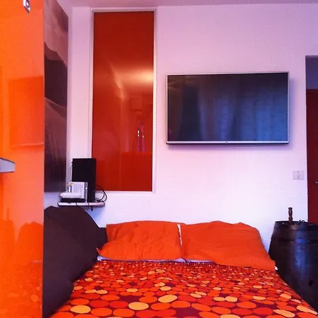 Au Coeur Du Village Naturiste דירה *