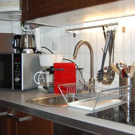 Au Coeur Du Village Naturiste * אגדה