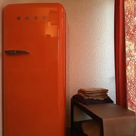 Au Coeur Du Village Naturiste * אגדה