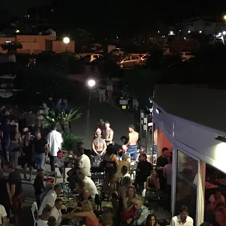 Au Coeur Du Village Naturiste דירה *