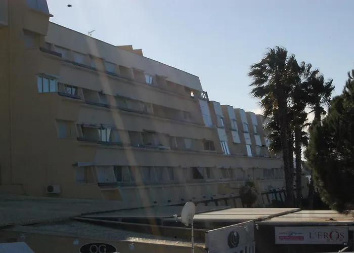 Au Coeur Du Village Naturiste Agde