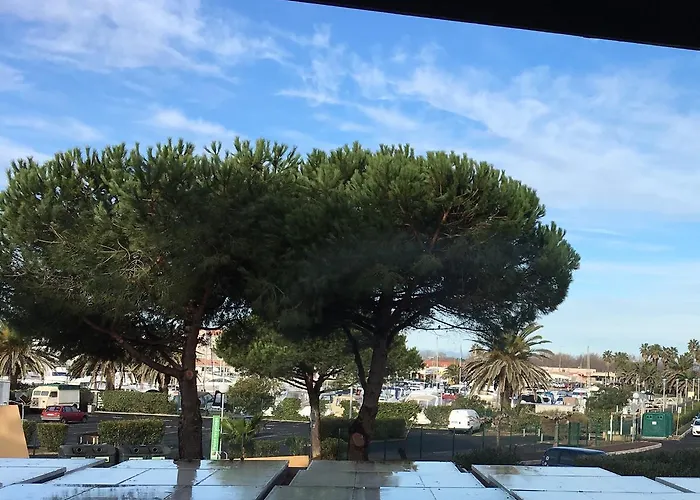 Au Coeur Du Village Naturiste