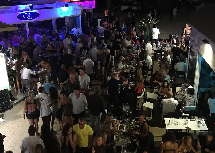 Au Coeur Du Village Naturiste Agde