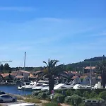 Au Coeur Du Village Naturiste * Agde